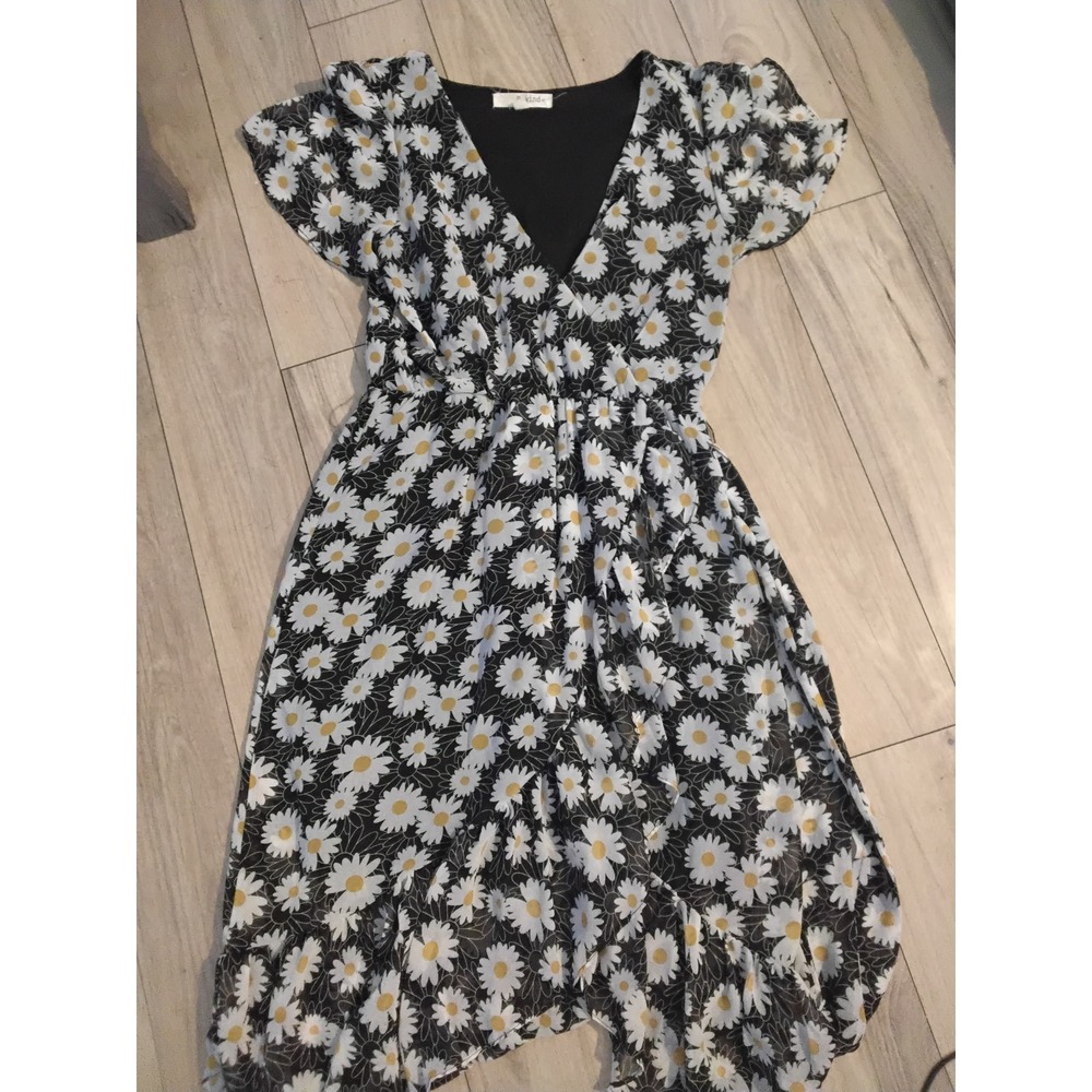 Rewind Black Daisy Floral Print Wrap V-Neck Ruffle High-Low Midi Dress Medium